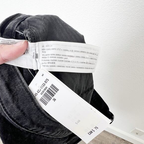 [Abercrombie & Fitch] Black High Rise Curve Love The Mom Short Raw Hem NWT Sz 22 - Picture 9 of 11